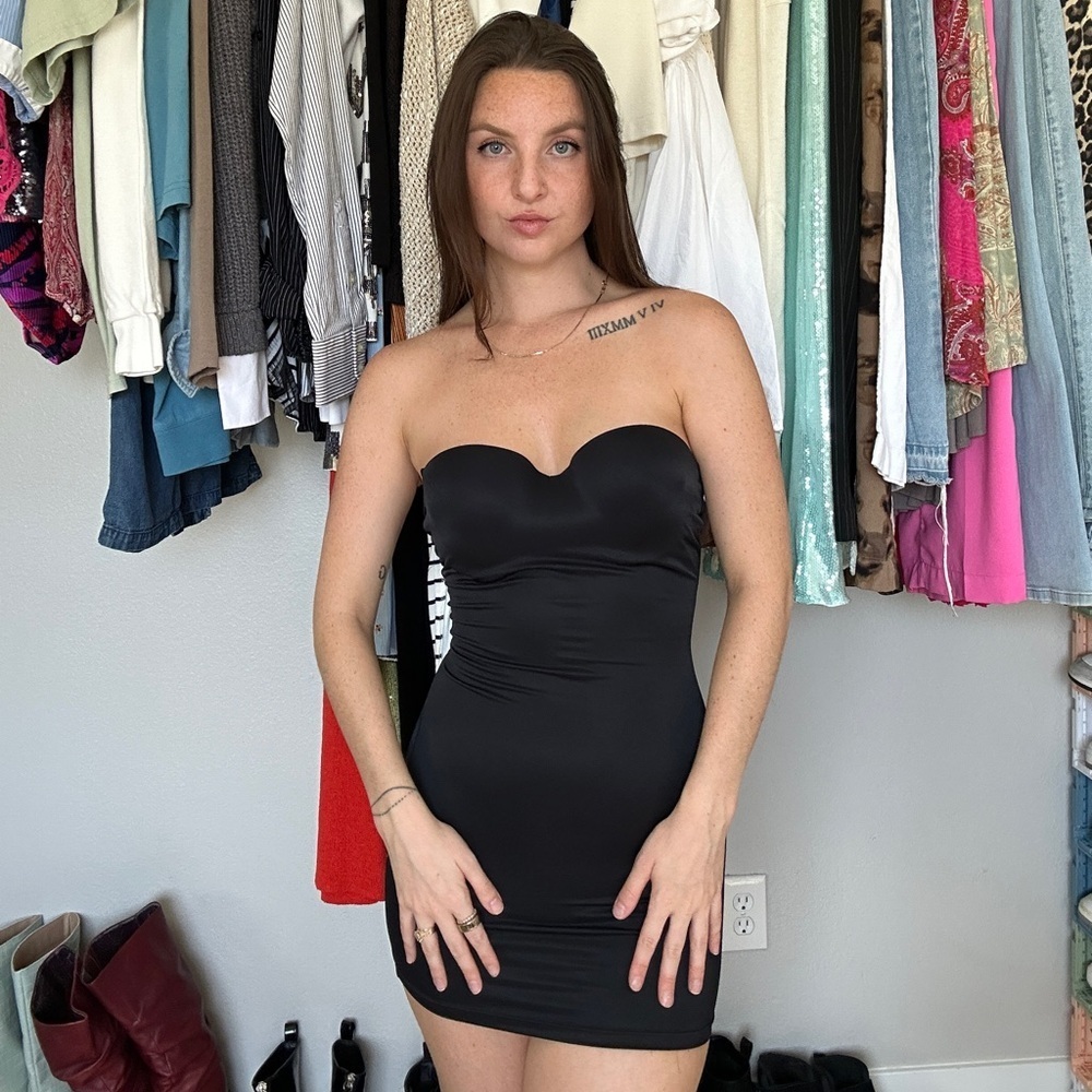 Victoria’s Secret Black Strapless Mini Dress 34B
